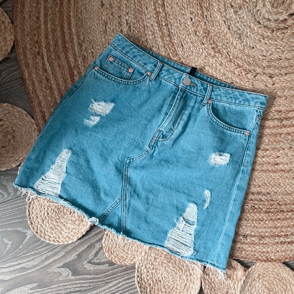 🌸 H&M Jeans skirts 🌸 - Picture 1 of 5